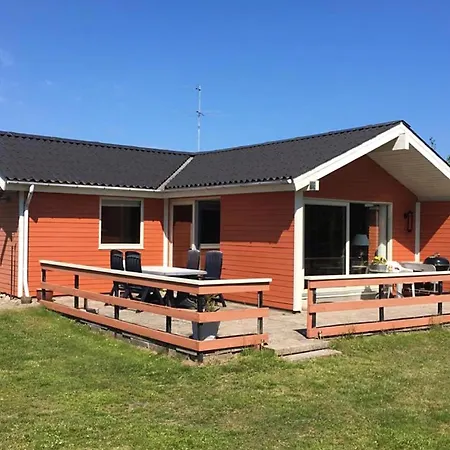 度假居 Located On A 1400 M Plot *